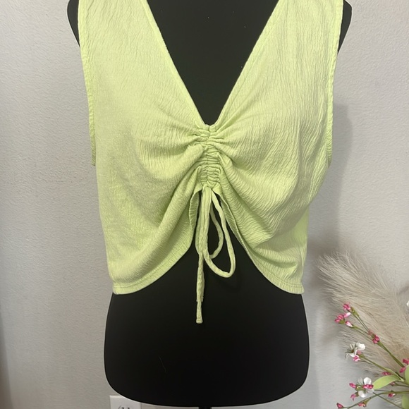 O’NEILL BARKLEY RUNCHED YELLOW CROP TANK TOP - Picture 3 of 6